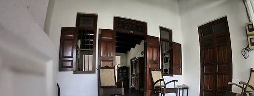 Turtles Rest and Curry Bowl