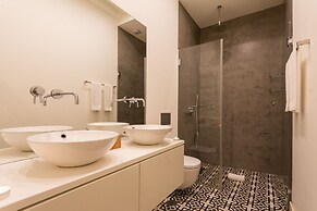 Santa Catarina Superior Apartments by linc