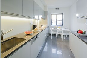 Santa Catarina Superior Apartments by linc