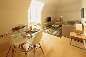 Castelo Apartments by linc