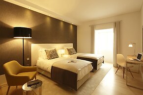 Castelo Apartments by linc