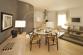 Castelo Apartments by linc