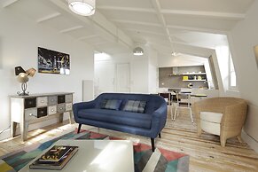 Castelo Apartments by linc