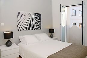 Castelo Apartments by linc