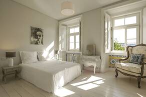 Castelo Apartments by linc