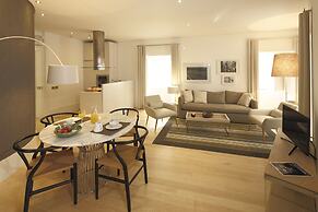 Castelo Apartments by linc