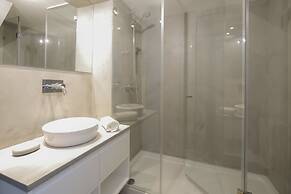 Castelo Apartments by linc