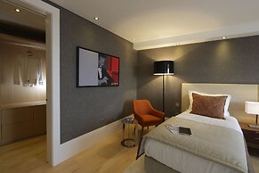 Castelo Apartments by linc