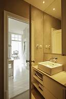 Castelo Apartments by linc