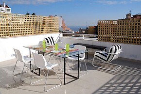 Castelo Apartments by linc