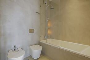 Castelo Apartments by linc