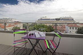 Castelo Apartments by linc