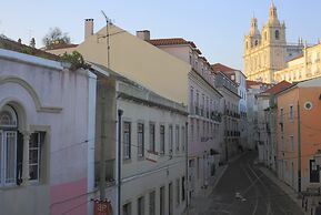 Castelo Apartments by linc