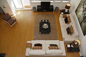 Castelo Apartments by linc