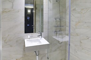 Bairro Alto Apartments by linc