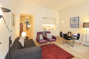 Bairro Alto Apartments by linc