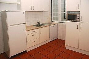 Bairro Alto Apartments by linc