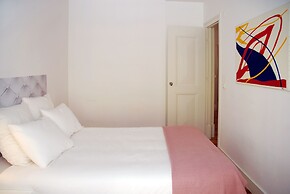 Bairro Alto Apartments by linc