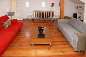 Bairro Alto Apartments by linc