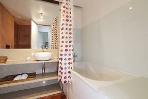 Bairro Alto Apartments by linc