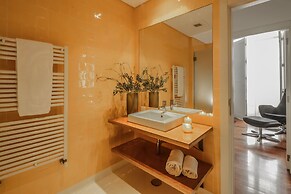 Bairro Alto Apartments by linc