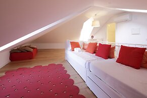 Bairro Alto Apartments by linc
