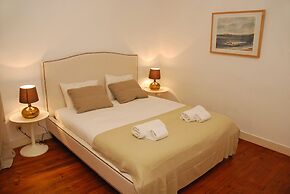 Bairro Alto Apartments by linc