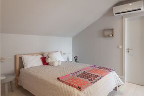 Bairro Alto Apartments by linc