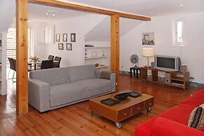 Bairro Alto Apartments by linc