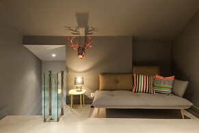 Bairro Alto Apartments by linc