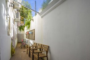 Bairro Alto Apartments by linc