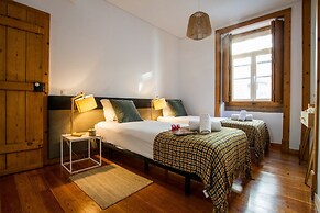 Bairro Alto Apartments by linc