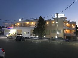 Adonis Hotel
