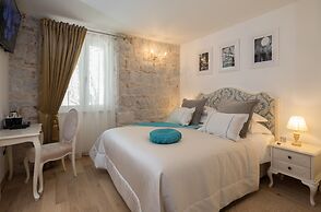 Priska Heritage Rooms