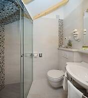 Priska Heritage Rooms