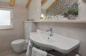 Priska Heritage Rooms