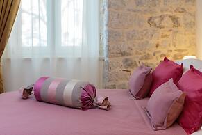 Priska Heritage Rooms