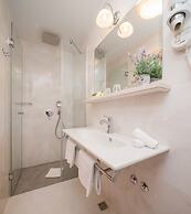 Priska Heritage Rooms