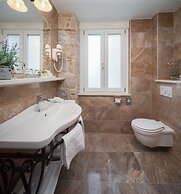 Priska Heritage Rooms