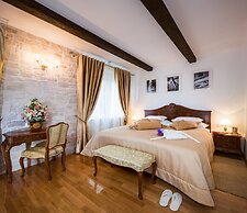 Priska Heritage Rooms