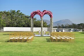 JW Marriott Bengaluru Prestige Golfshire Resort & Spa