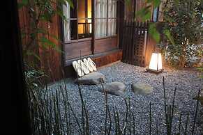 HARUYA Umekoji - Hostel