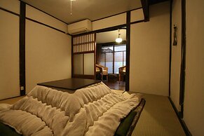 HARUYA Umekoji - Hostel