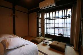 HARUYA Umekoji - Hostel