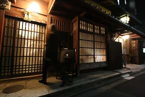 HARUYA Umekoji - Hostel