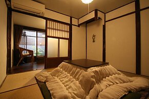 HARUYA Umekoji - Hostel