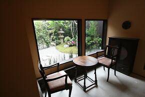 HARUYA Umekoji - Hostel