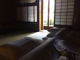 HARUYA Naramachi - Hostel