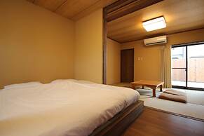 HARUYA Naramachi - Hostel