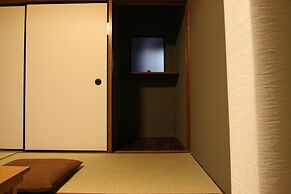 HARUYA Naramachi - Hostel